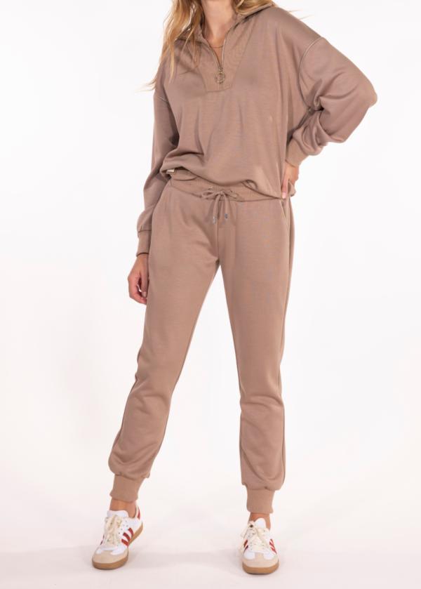 PANTALON REGULAR FIT LOUISE MOKA